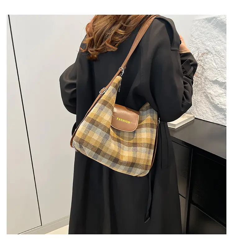 Winter Plaid Textured Shoulder Crossbody Bag Large Capacity — feature 15