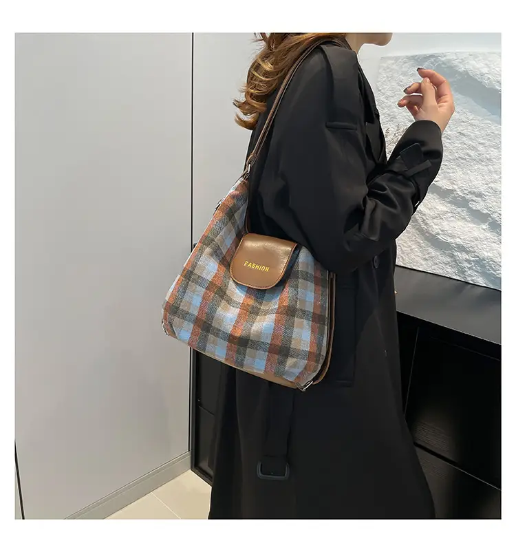 Winter Plaid Textured Shoulder Crossbody Bag Large Capacity — feature 20