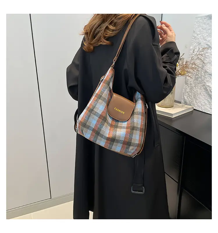 Winter Plaid Textured Shoulder Crossbody Bag Large Capacity — feature 21