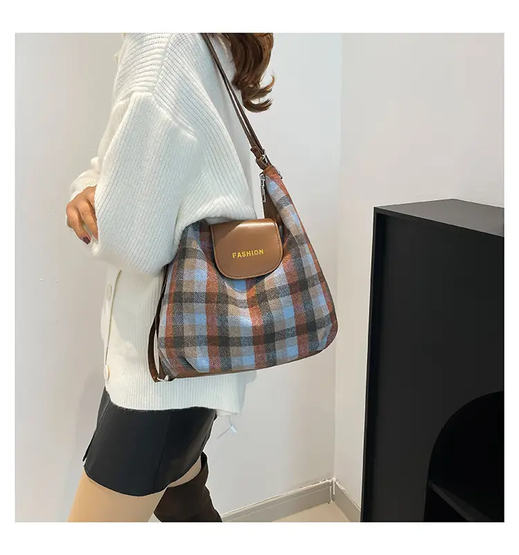Winter Plaid Textured Shoulder Crossbody Bag Large Capacity — feature 30