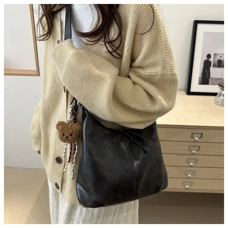Retro Brown Underarm Bag for Women 2026 — feature 29
