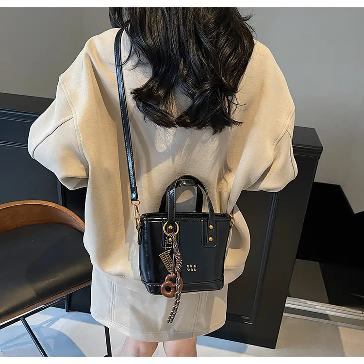 Korean Style Brown Leather Shoulder Crossbody Bag Women 2024 — feature 17