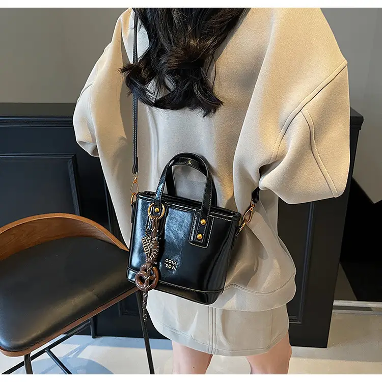Korean Style Brown Leather Shoulder Crossbody Bag Women 2024 — feature 18