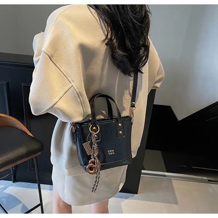 Korean Style Brown Leather Shoulder Crossbody Bag Women 2024 — feature 19