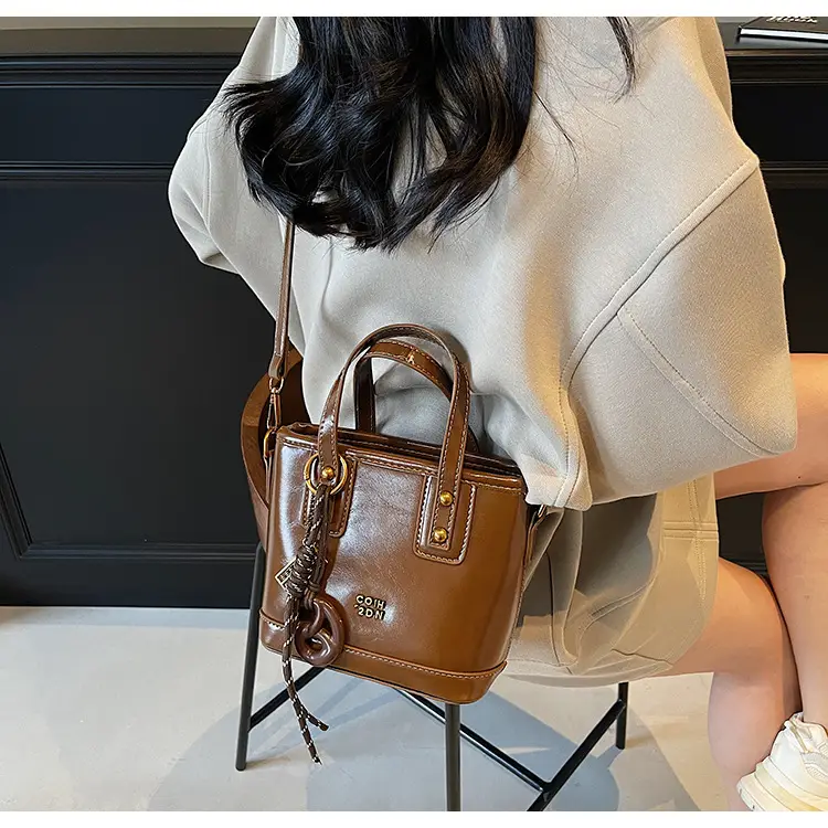 Korean Style Brown Leather Shoulder Crossbody Bag Women 2024 — feature 21