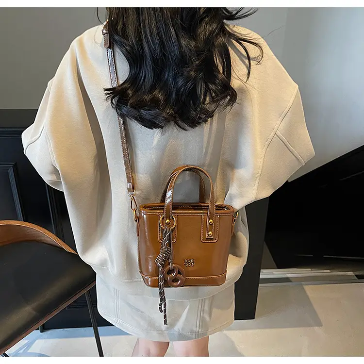 Korean Style Brown Leather Shoulder Crossbody Bag Women 2024 — feature 22