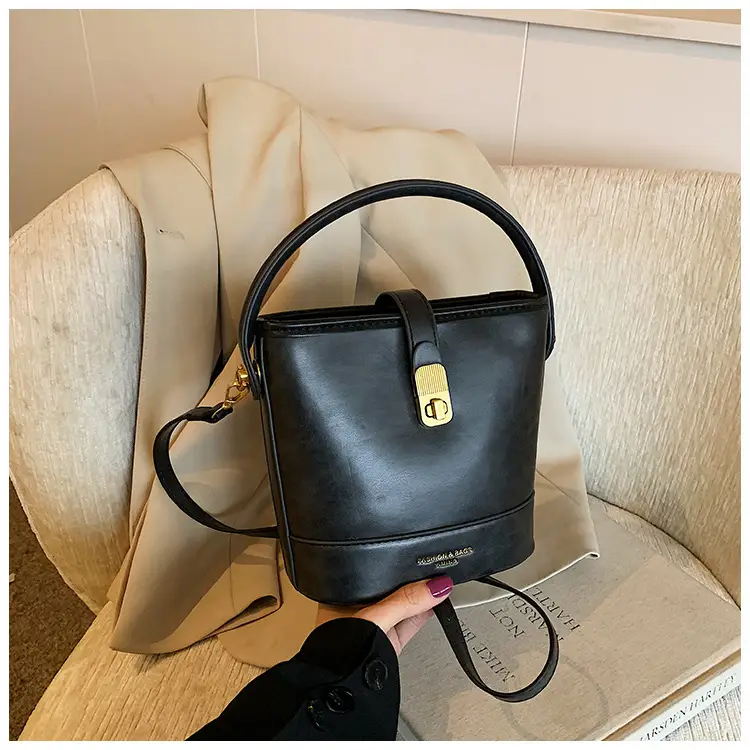 Black Leather Bucket Bag for Women 2024 Winter Shoulder Messenger — feature 24