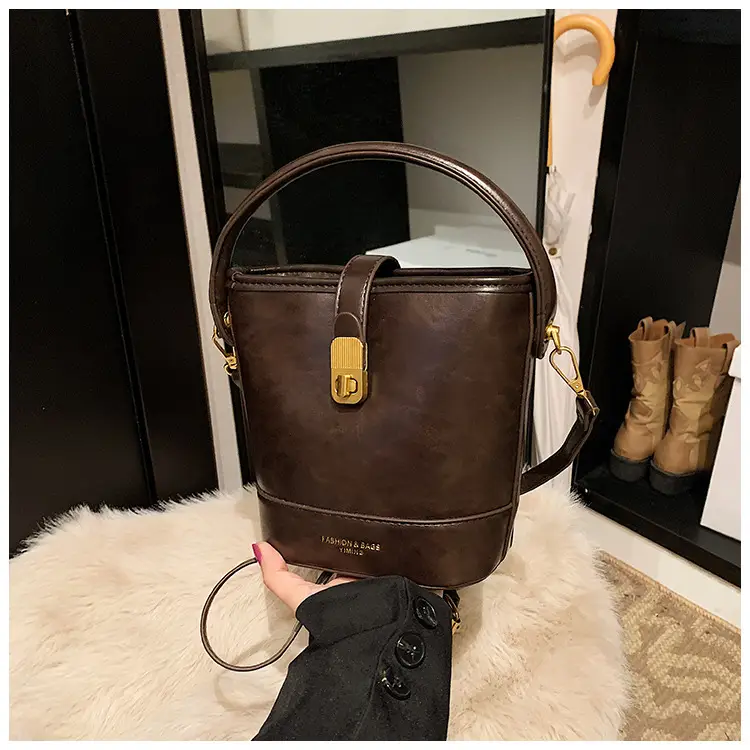 Black Leather Bucket Bag for Women 2024 Winter Shoulder Messenger — feature 26