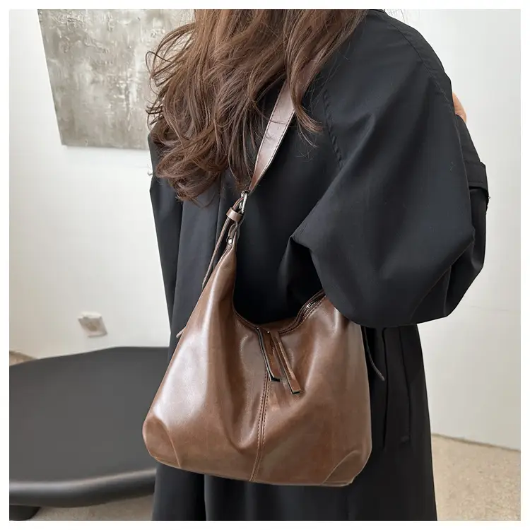 Vintage Brown Leather Shoulder Tote Bag with Pom Pom — feature 10