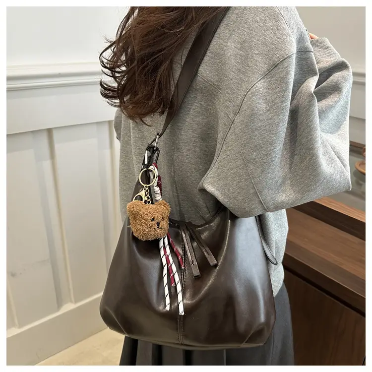 Vintage Brown Leather Shoulder Tote Bag with Pom Pom — feature 13