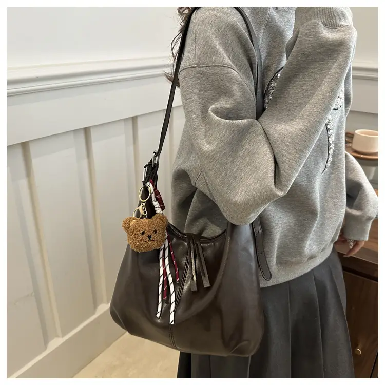 Vintage Brown Leather Shoulder Tote Bag with Pom Pom — feature 14
