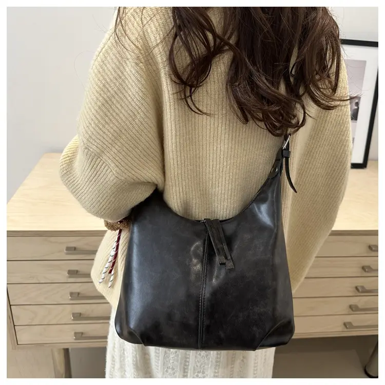 Vintage Brown Leather Shoulder Tote Bag with Pom Pom — feature 15