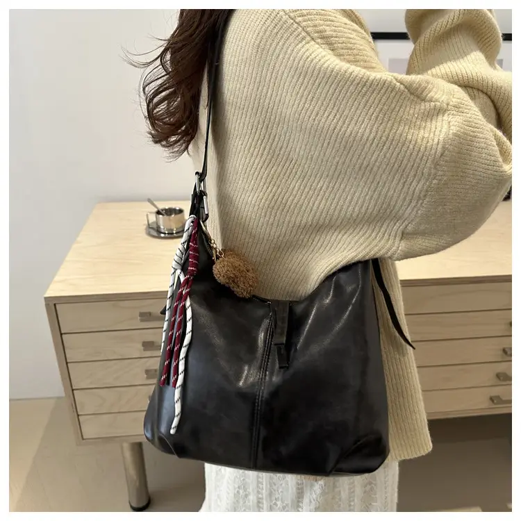 Vintage Brown Leather Shoulder Tote Bag with Pom Pom — feature 16