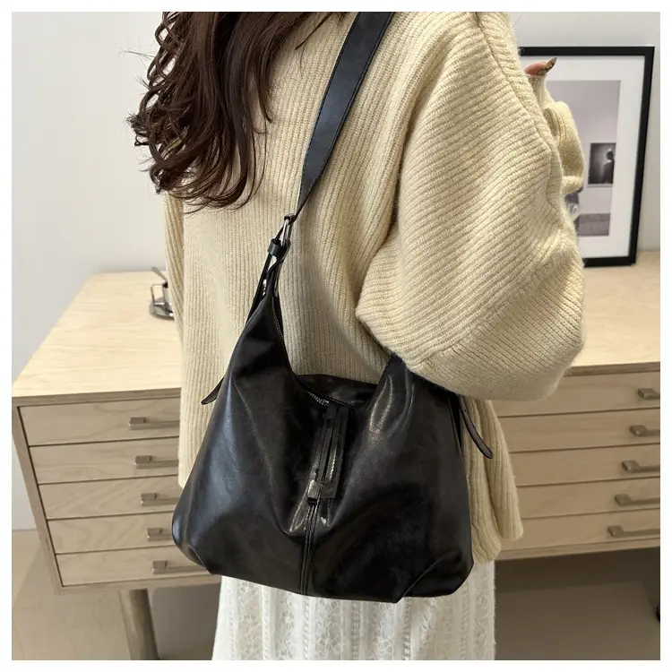 Women's Black Leather Shoulder Crossbody Bag 2024 — feature 19