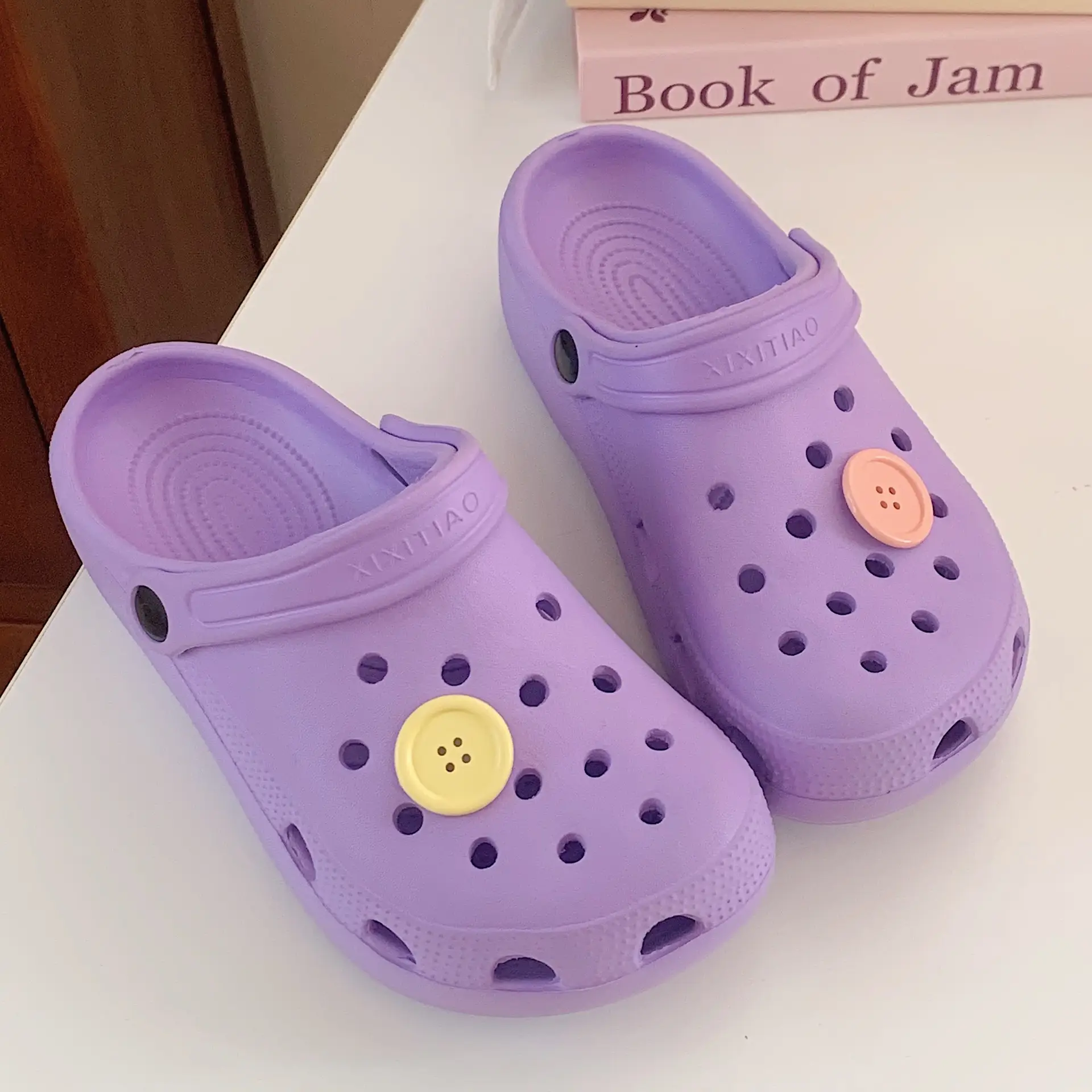 Cute White Hole Crocs for Men Women Beach Slippers - Image 4