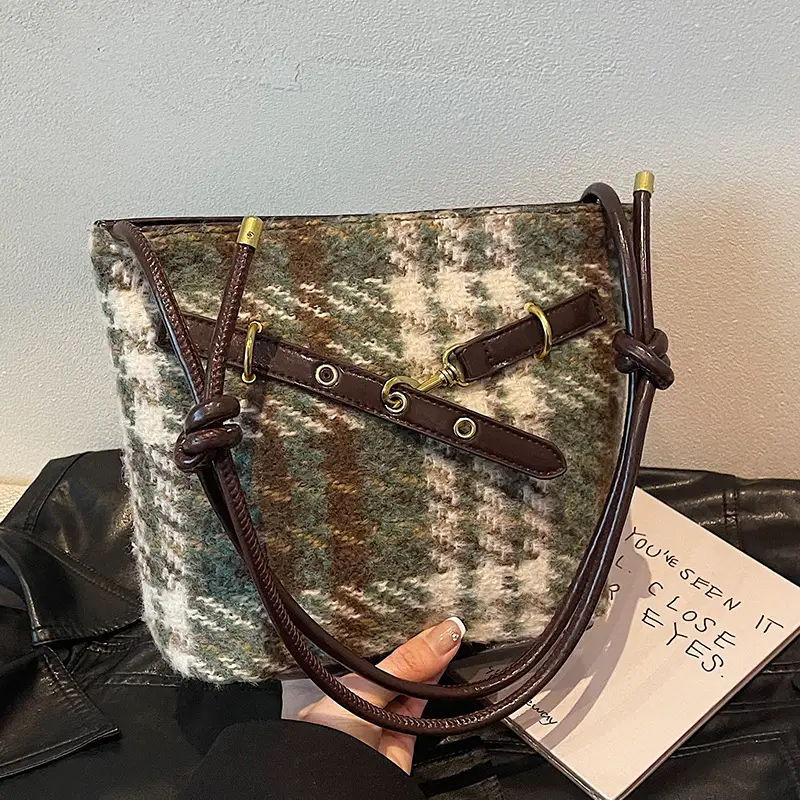 Buffalo Women's Bag 2024 New Arrival Retro Textile Crossbody - Image 4