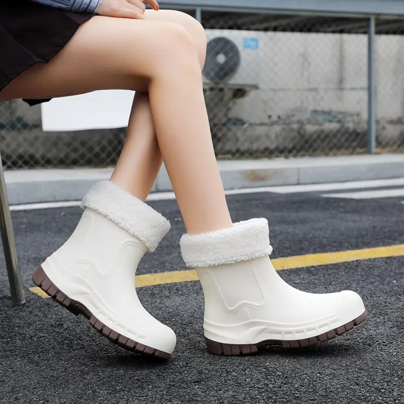 Women's Mid-barrel Rain Boots Fashionable Waterproof Anti-slip Rubber Shoes Good-looking Rain Boots Women's Adult Four Seasons Water Shoes Water Boots - Image 9