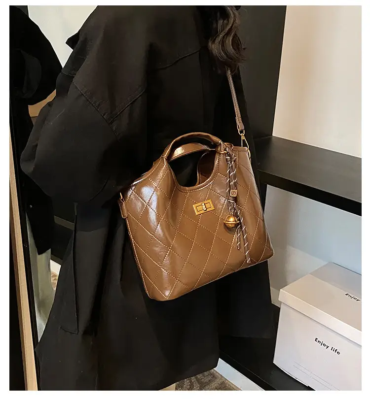 Vintage Brown Diamond Lattice Shoulder Bag for Women — feature 4