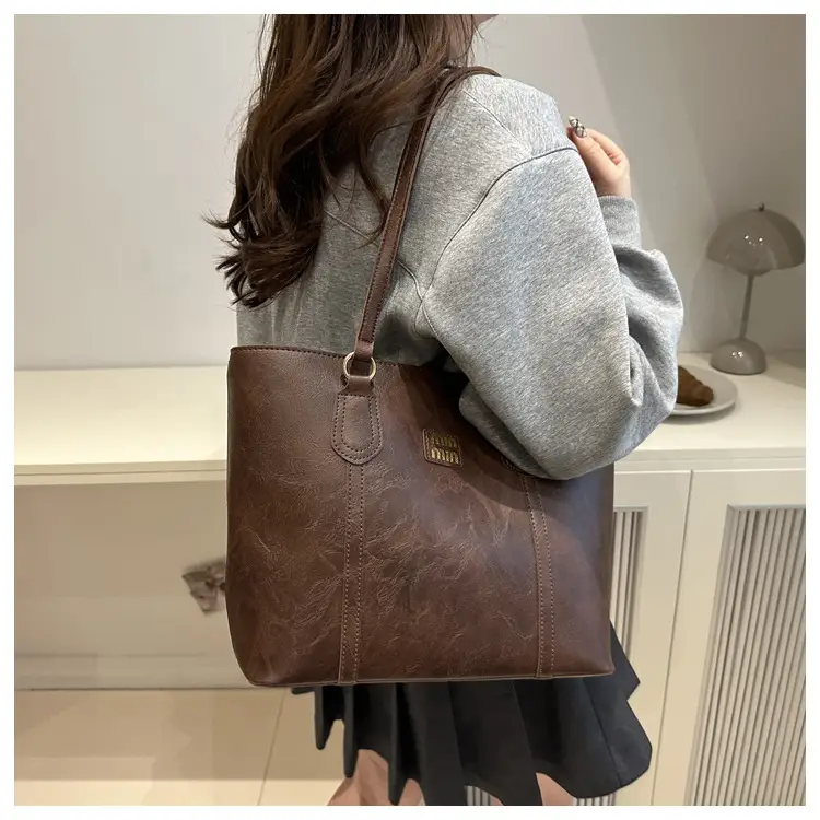 Women's Black Leather Tote Bag with Shoulder Strap — feature 12
