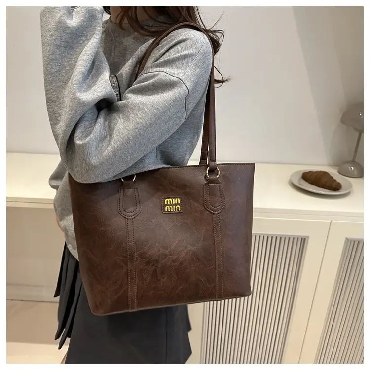 Women's Black Leather Tote Bag with Shoulder Strap — feature 13