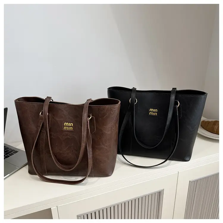 Women's Black Leather Tote Bag with Shoulder Strap — feature 17