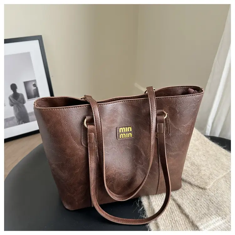 Women's Black Leather Tote Bag with Shoulder Strap — feature 21