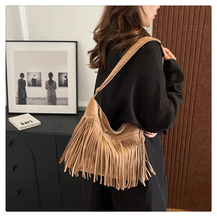 Large Cap Tassel Bag Deerskin Velvet One Shoulder — feature 17