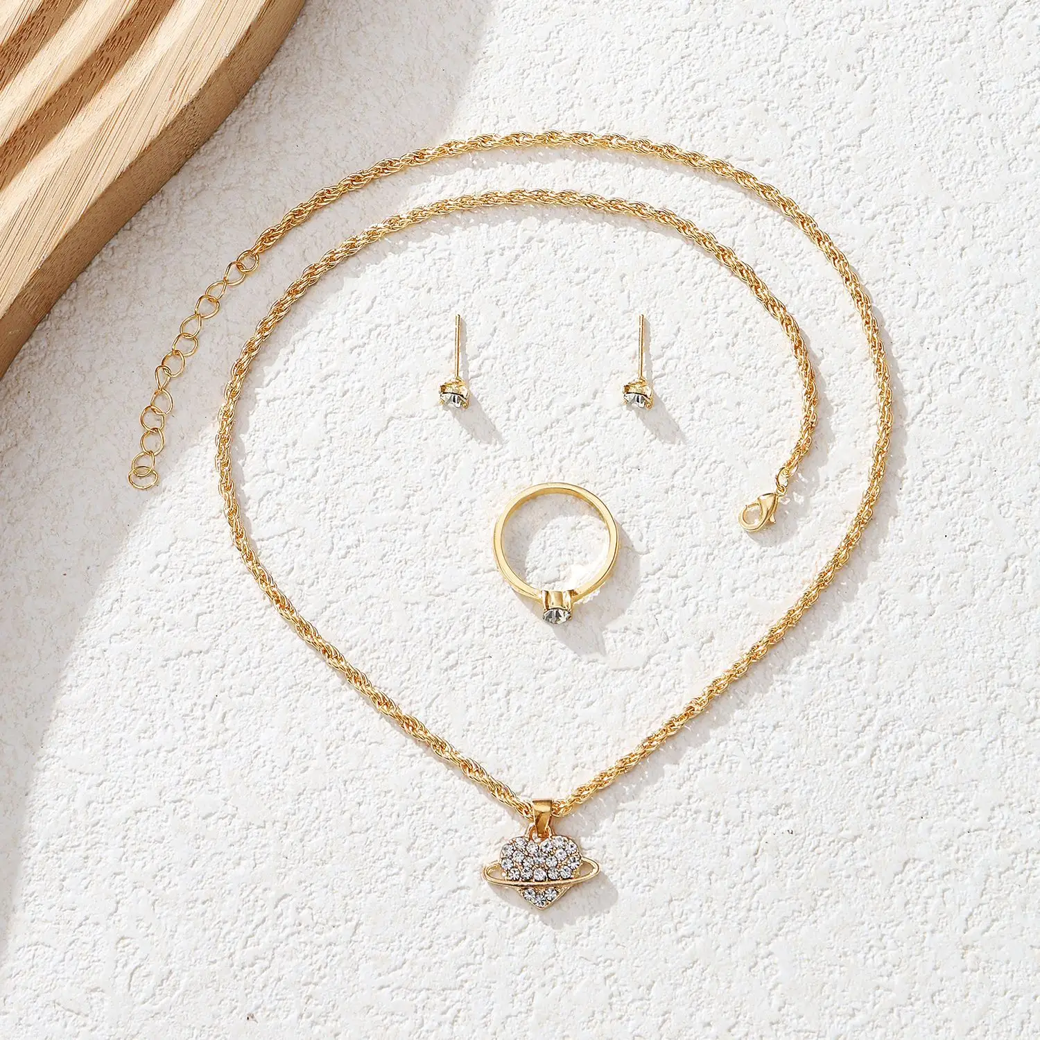 Gold Pearl Diamond Necklace Set for Women — feature 8