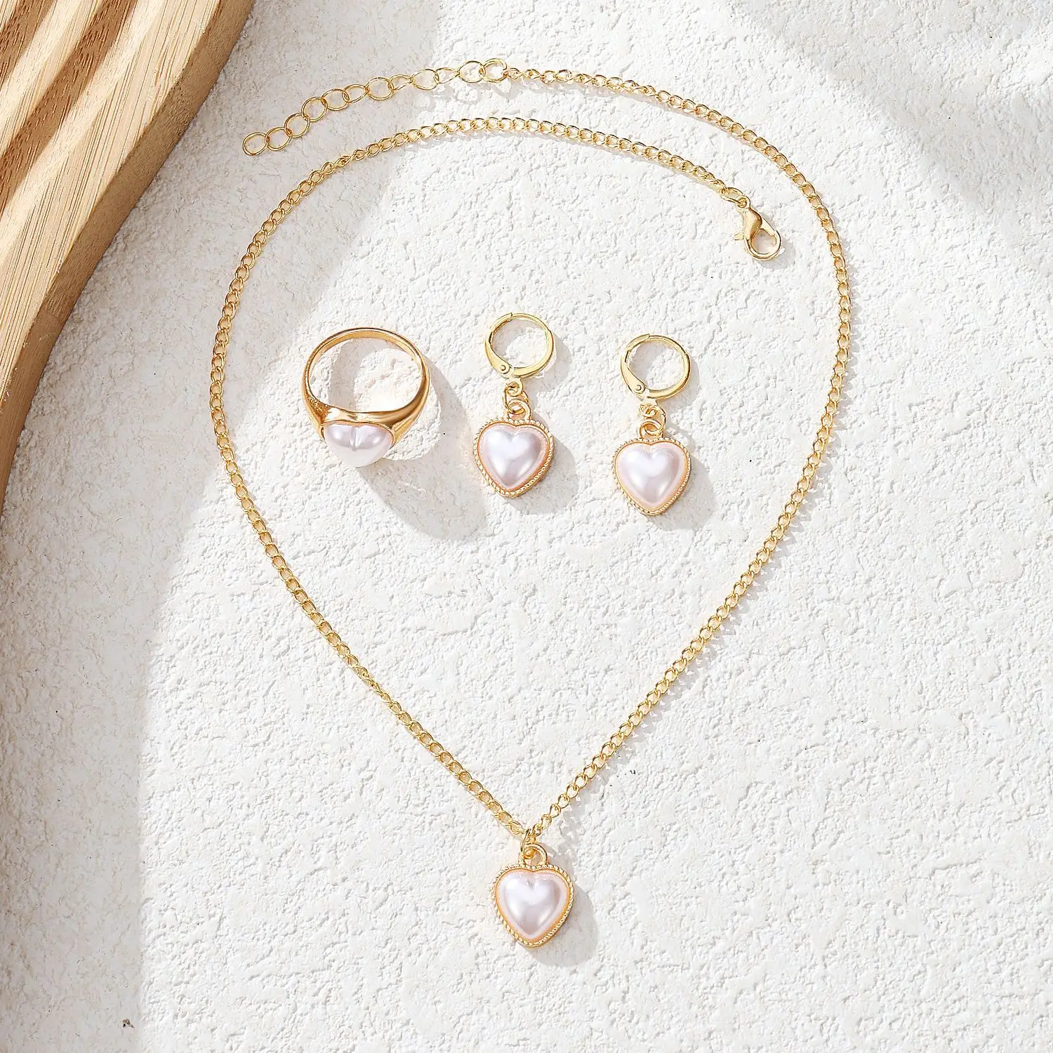 Gold Pearl Diamond Necklace Set for Women — feature 9