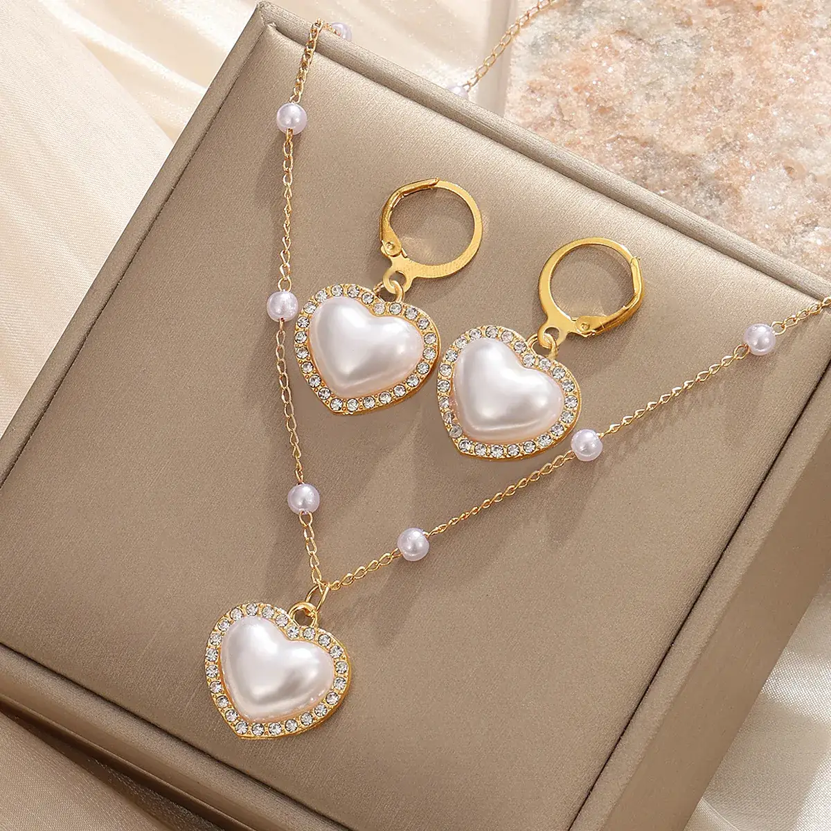 Gold Pearl Diamond Necklace Set for Women