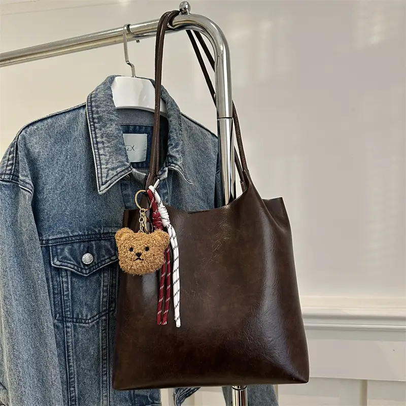 Black Leather Shoulder Bag for Women 2024 Winter - Image 9