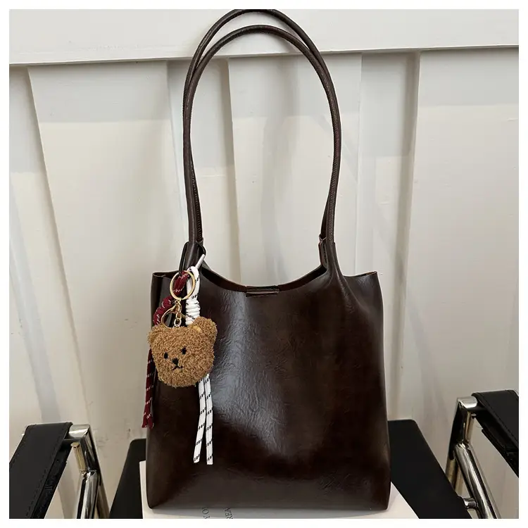 Black Leather Shoulder Bag for Women 2024 Winter — feature 21