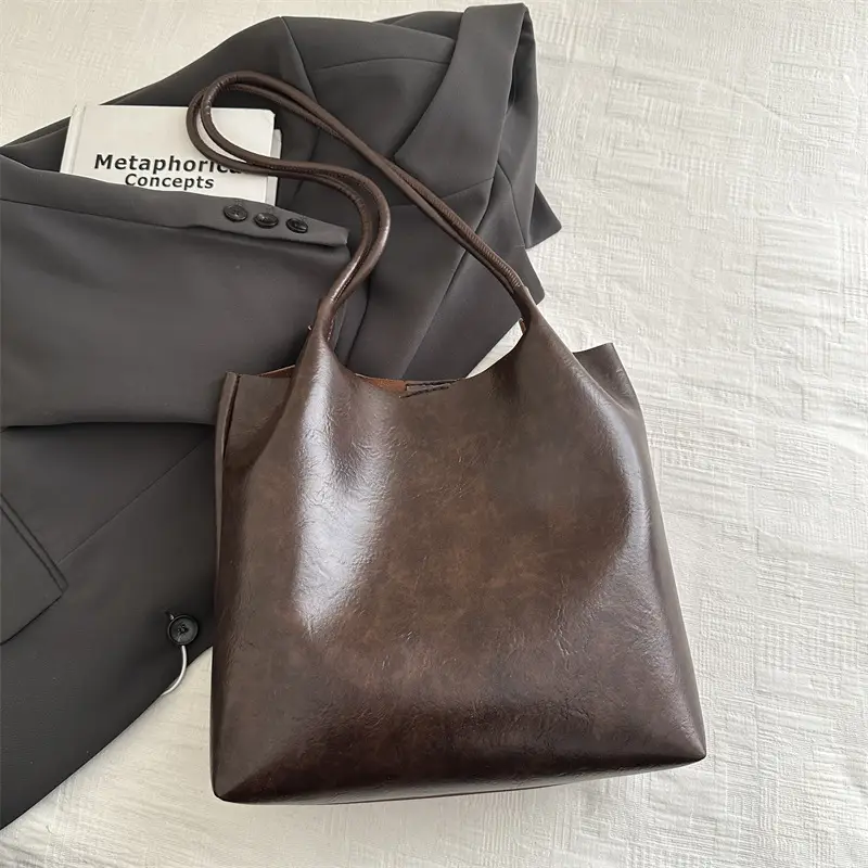 Black Leather Shoulder Bag for Women 2024 Winter - Image 2