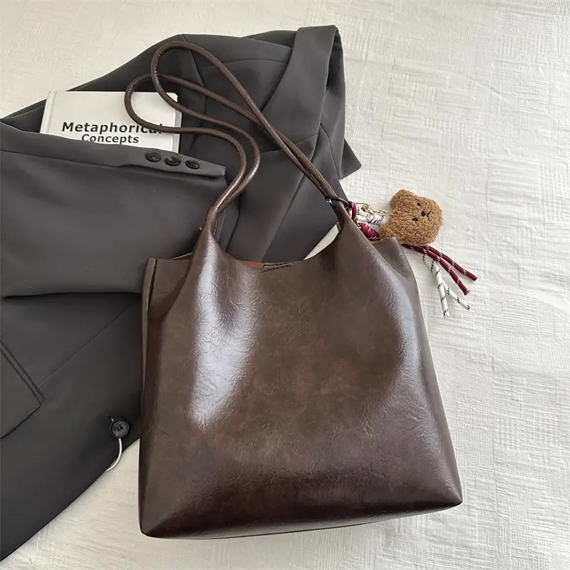 Black Leather Shoulder Bag for Women 2024 Winter - Image 5