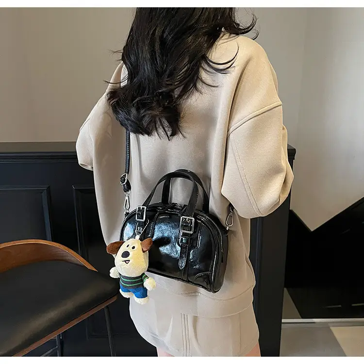 Trendy Women's Melard Shoulder Crossbody Bag with Cute Toy Hook — feature 15