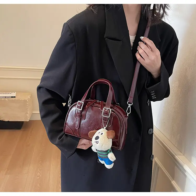 Trendy Women's Melard Shoulder Crossbody Bag with Cute Toy Hook — feature 18