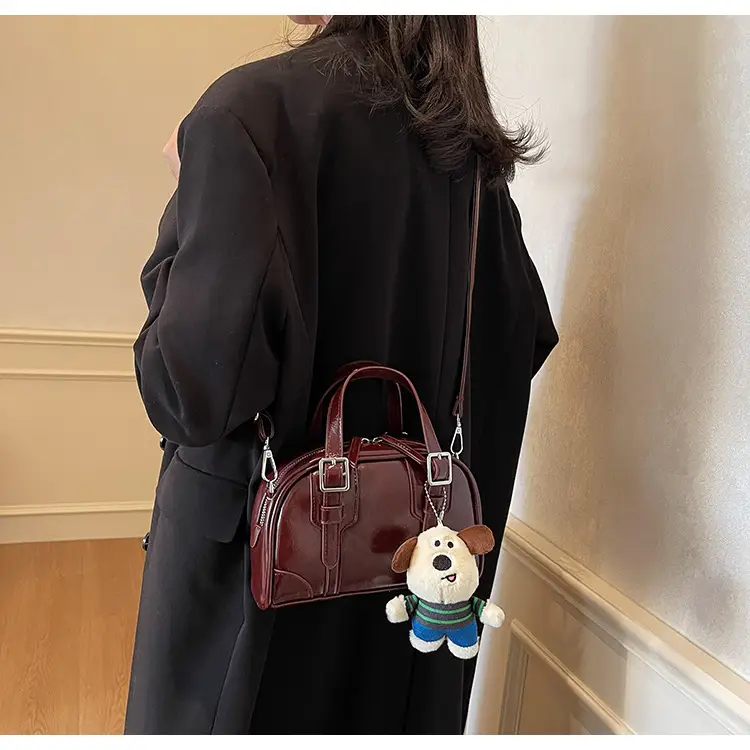 Trendy Women's Melard Shoulder Crossbody Bag with Cute Toy Hook — feature 21