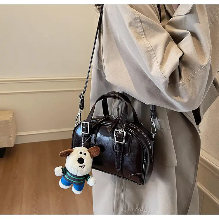 Trendy Women's Melard Shoulder Crossbody Bag with Cute Toy Hook — feature 26