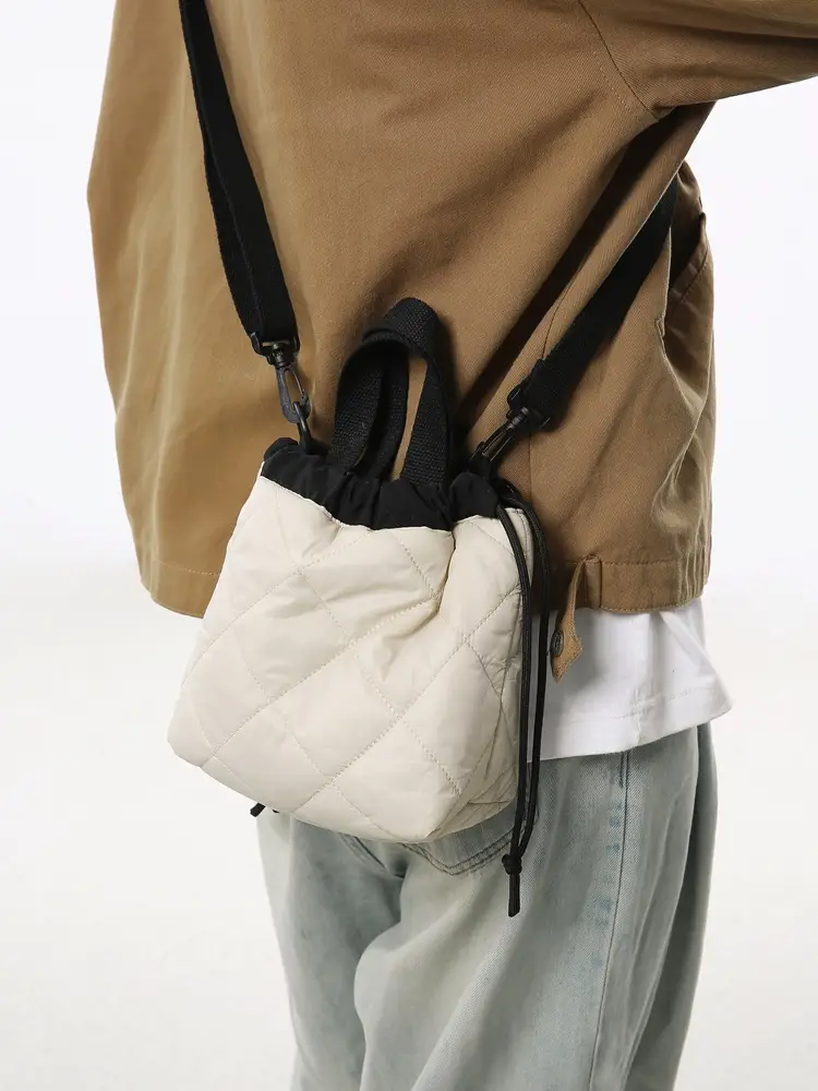 Advanced Autumn Winter New Crossbody Bag Thickened Rhombic Embroidery Shoulder Bag - Image 6