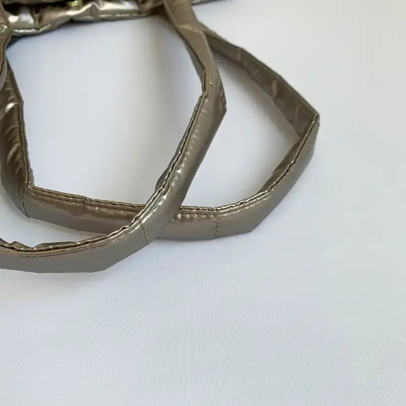 Silver Puffer Shoulder Bag for Women 2026 - Image 6