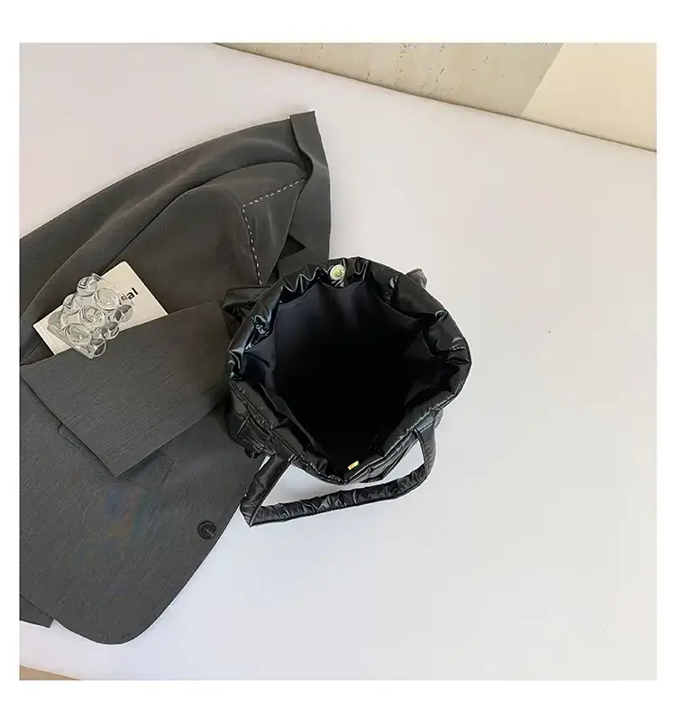 Silver Puffer Shoulder Bag for Women 2026 — feature 37