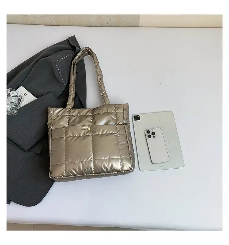 Silver Puffer Shoulder Bag for Women 2026 — feature 42