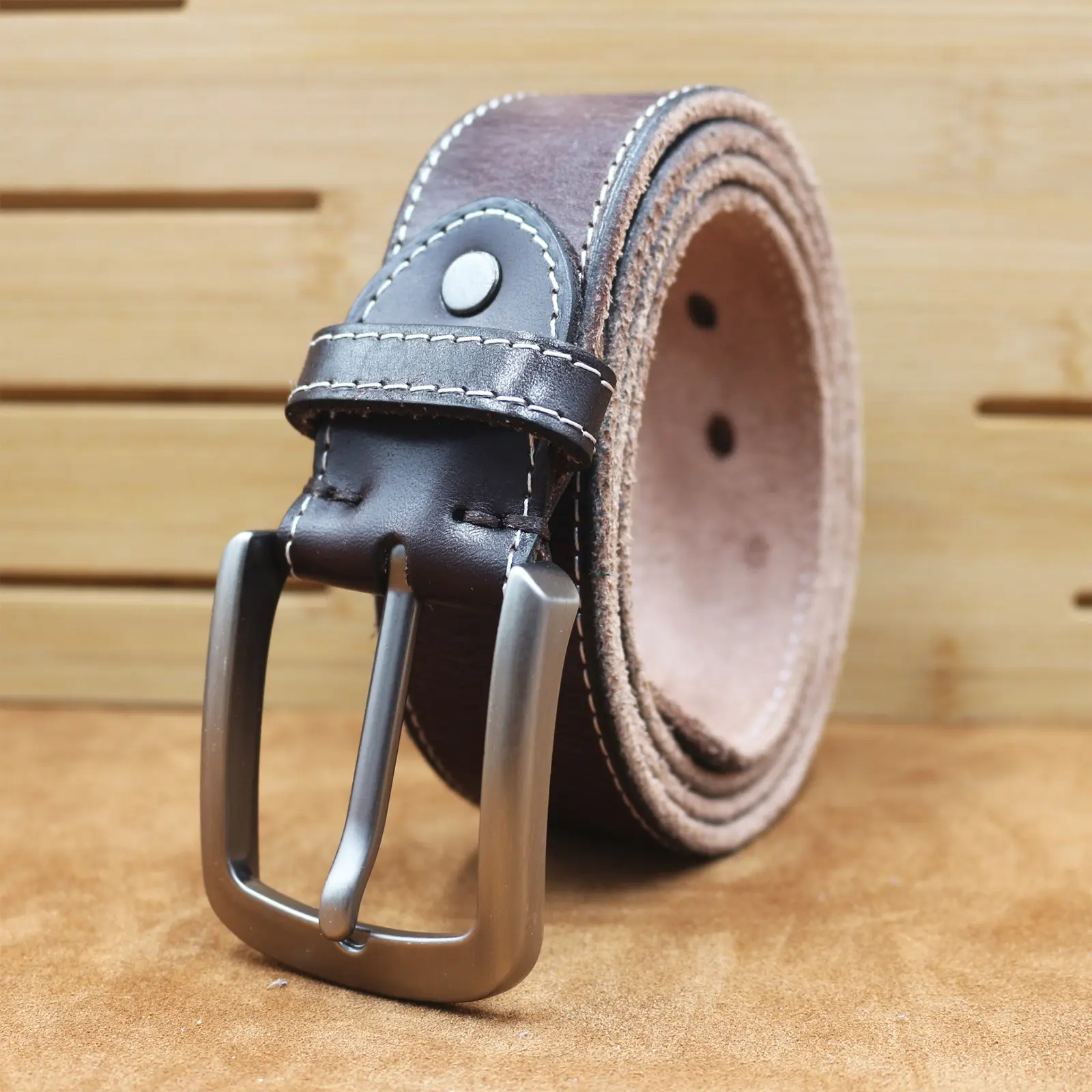 Men's Cowhide Belt with Retro Vegetable Buckle — feature 10