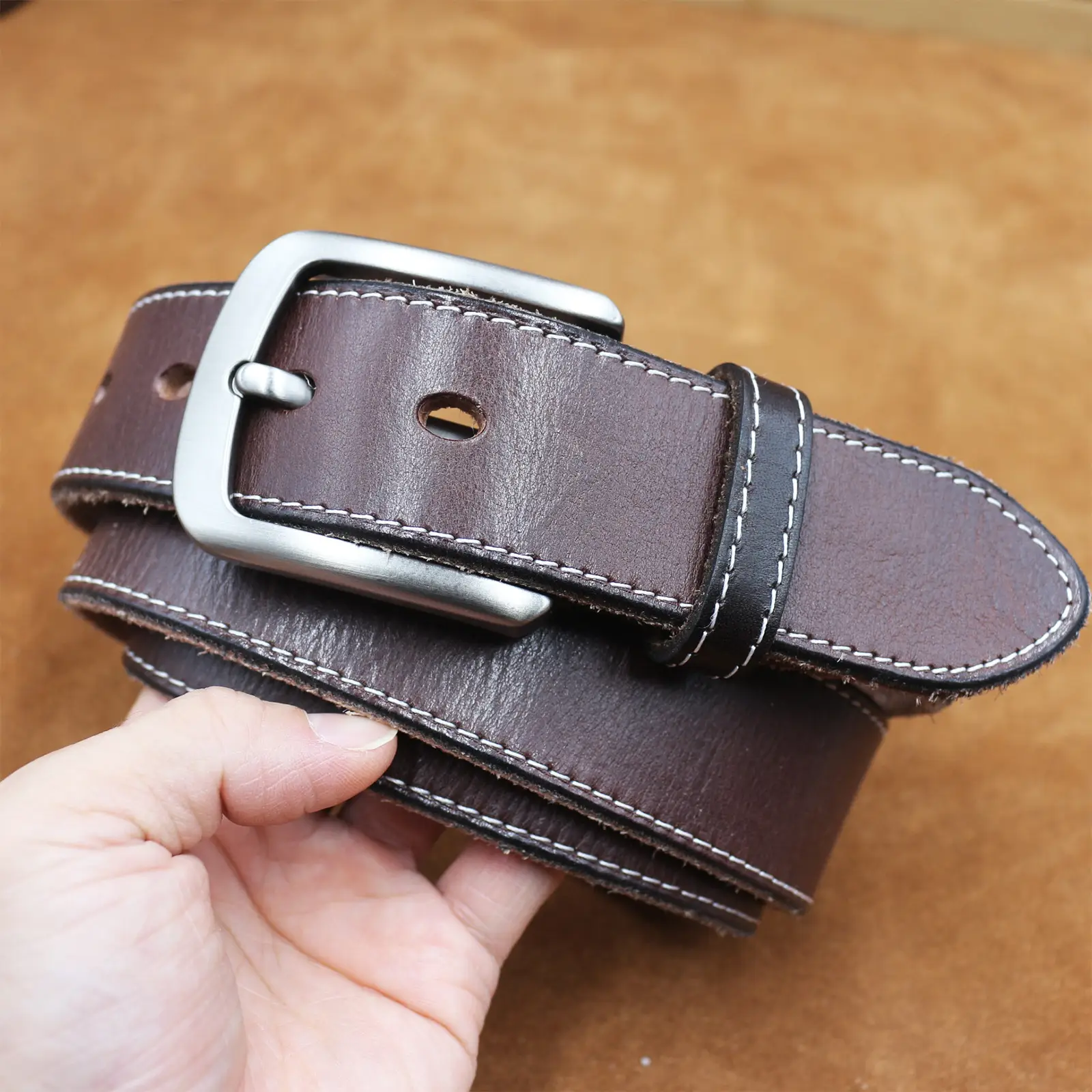 Men's Cowhide Belt with Retro Vegetable Buckle — feature 14