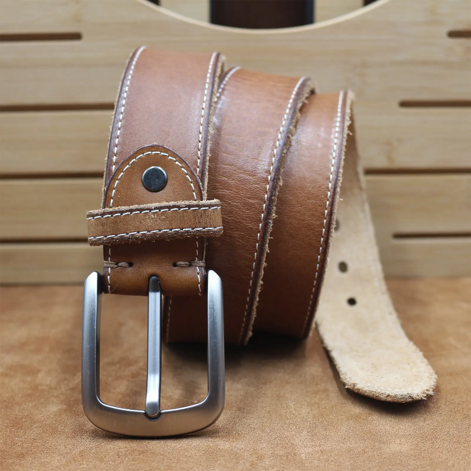 Men's Cowhide Belt with Retro Vegetable Buckle — feature 24