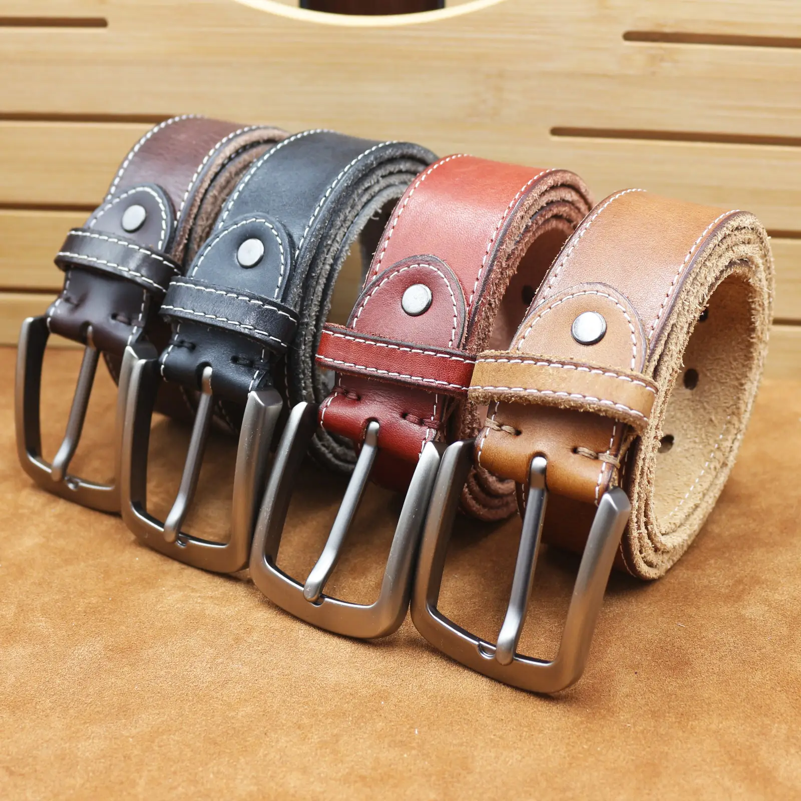 Men's Cowhide Belt with Retro Vegetable Buckle — feature 3