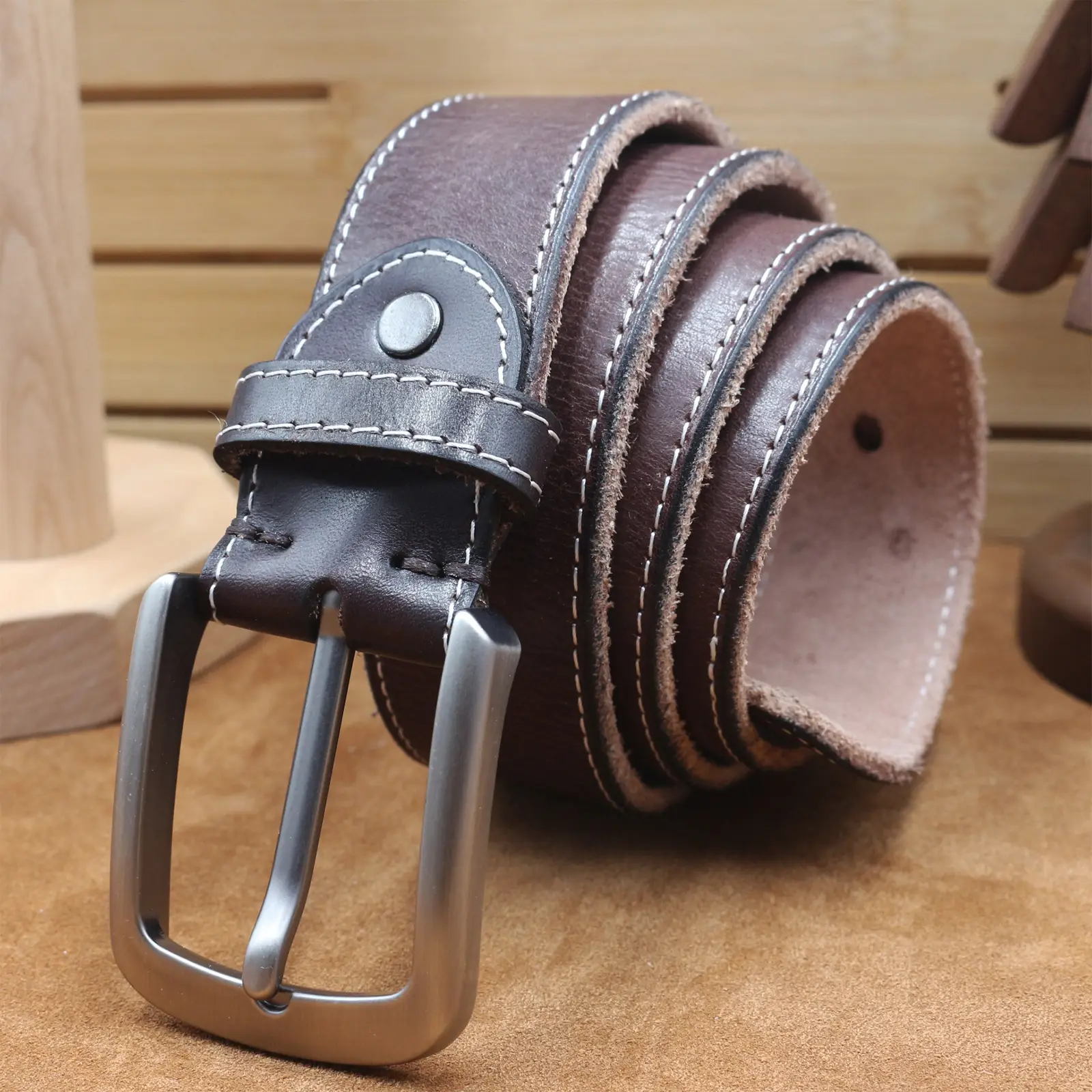 Men's Cowhide Belt with Retro Vegetable Buckle - Image 2