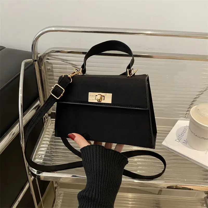 2024 Red Leather Shoulder Bag with Gold Clasp - Image 7
