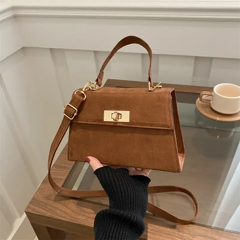 2024 Red Leather Shoulder Bag with Gold Clasp - Image 8
