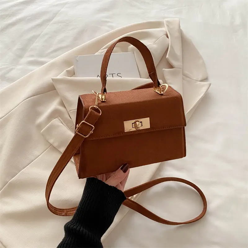 2024 Red Leather Shoulder Bag with Gold Clasp - Image 4